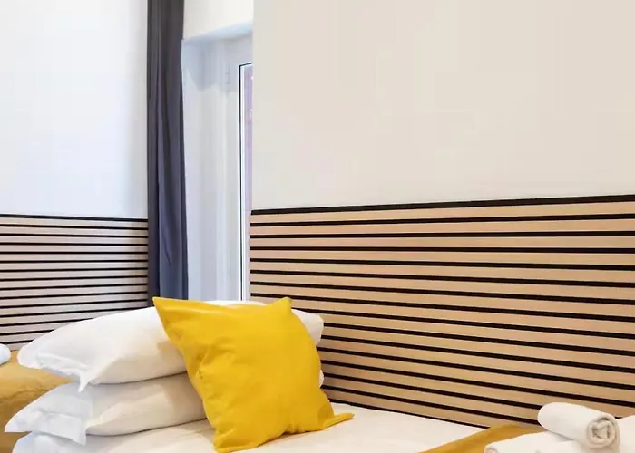 Elite E Casa de hóspedes 4*